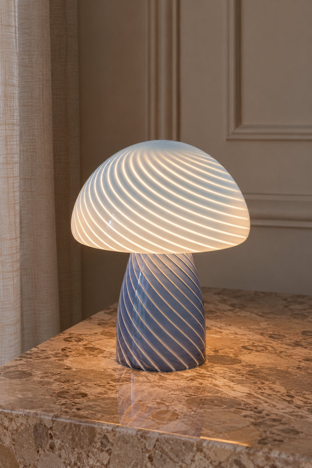Mushroom bordlampe – Mørkeblå
